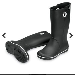 Black croc rainboots